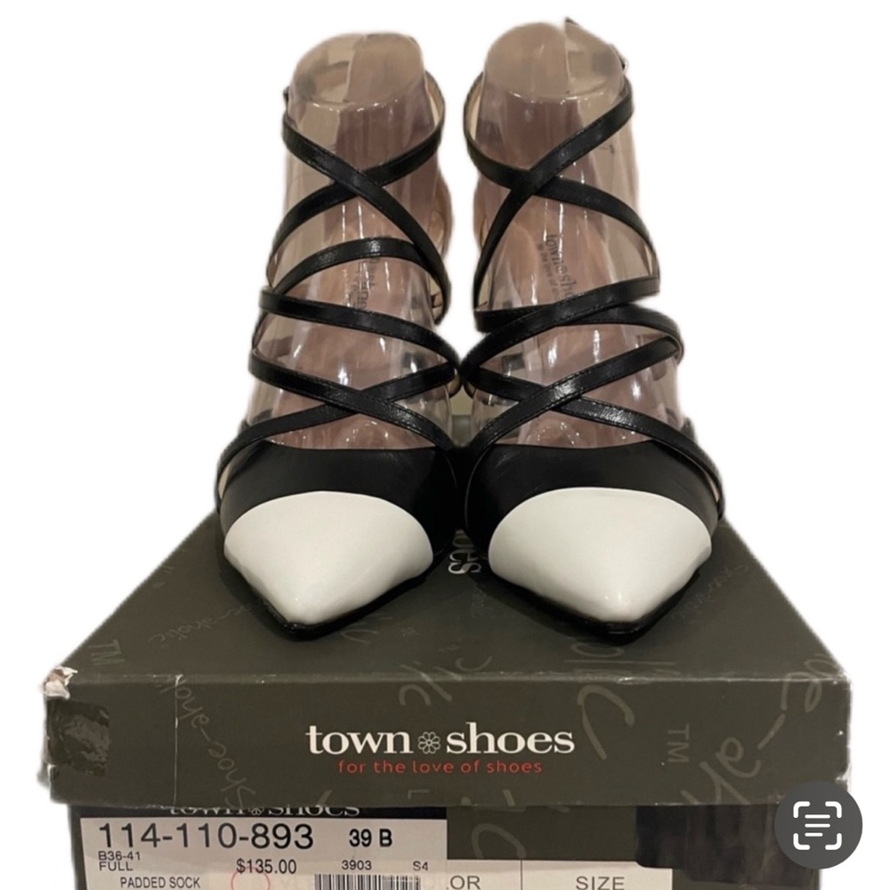 ***NIB*** VINTAGE - TOWN SHOES - PADDED SOCKS -WOMANS STILETTOS (39)
